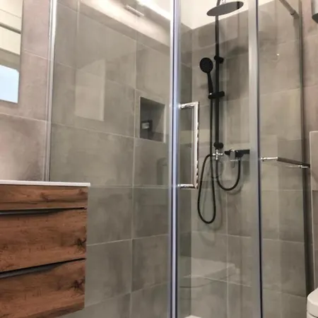 Ilirska Modern * Laibach